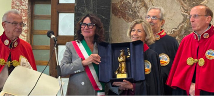 Premio Trotula 2025: un riconoscimento alla leadership scientifica della prof.ssa Raffaella Buzzetti